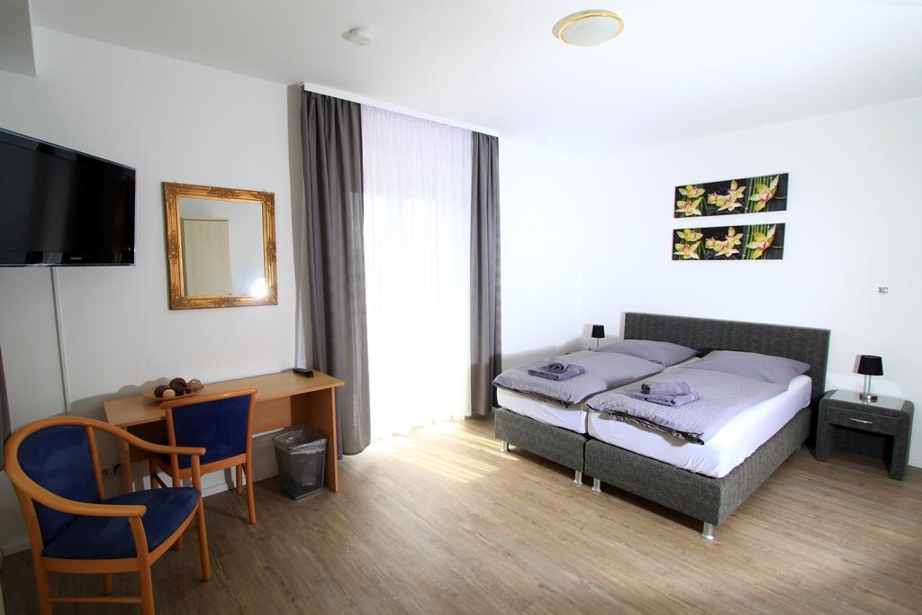 סינדלפינגן Hotel Sonnenhof חדר תמונה